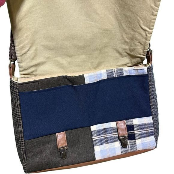 Finnigan Sew Much Style Messenger Crossbody Bag Gray Blue Brown‎ One Size - Picture 6 of 11